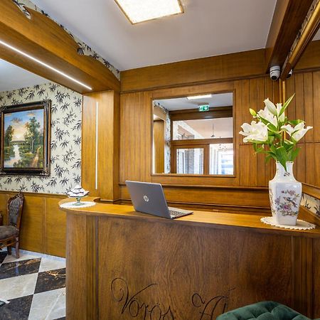 Voeroes Alom Panzio Bed & Breakfast Tiszakecske Bagian luar foto